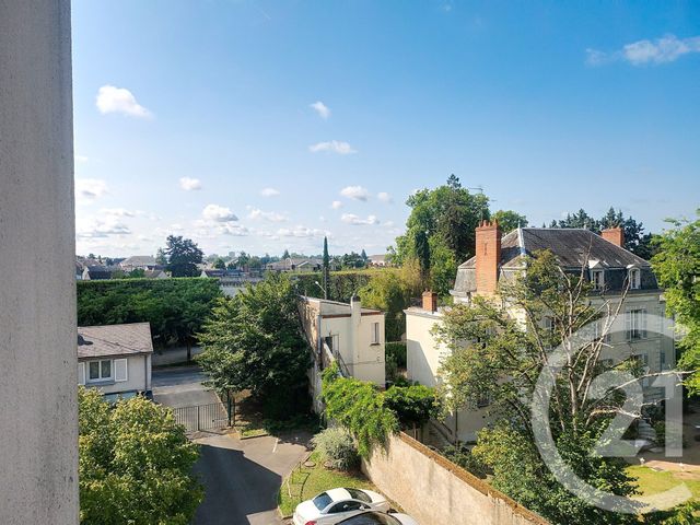 Appartement F5 à vendre - 5 pièces - 113.42 m2 - ORLEANS - 45 - CENTRE - Century 21 Help'Immo
