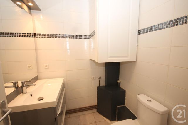 Appartement F2 à vendre - 2 pièces - 37.42 m2 - LA CHAPELLE ST MESMIN - 45 - CENTRE - Century 21 Help'Immo