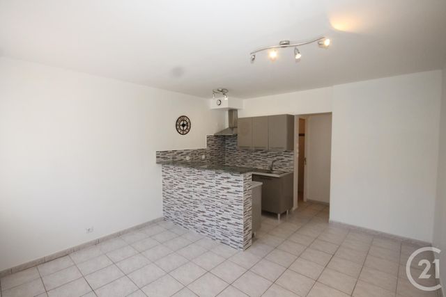 Appartement F2 à vendre - 2 pièces - 37.42 m2 - LA CHAPELLE ST MESMIN - 45 - CENTRE - Century 21 Help'Immo