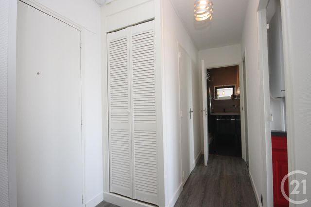 Appartement F2 à louer - 2 pièces - 45.0 m2 - ORLEANS - 45 - CENTRE - Century 21 Help'Immo