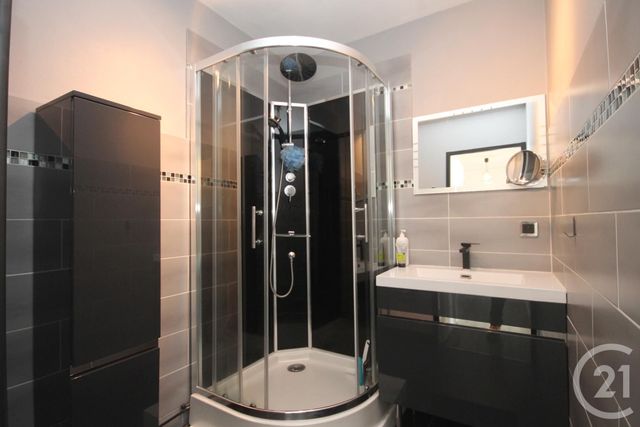 Appartement F2 à louer - 2 pièces - 45.0 m2 - ORLEANS - 45 - CENTRE - Century 21 Help'Immo