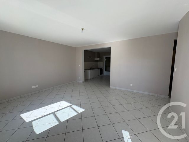 Appartement F3 à louer - 3 pièces - 65.01 m2 - VILLEMAURY - 28 - CENTRE - Century 21 Help'Immo