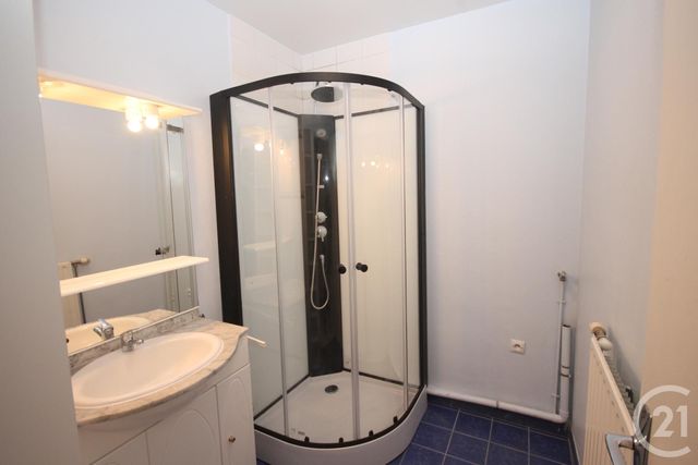 Appartement F2 à vendre - 2 pièces - 42.89 m2 - ORLEANS - 45 - CENTRE - Century 21 Help'Immo