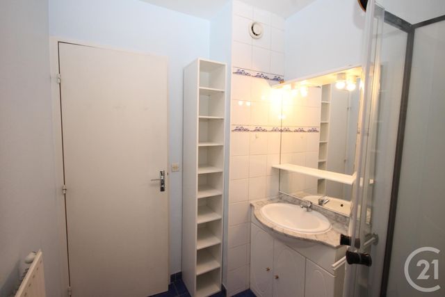 Appartement F2 à vendre - 2 pièces - 42.89 m2 - ORLEANS - 45 - CENTRE - Century 21 Help'Immo