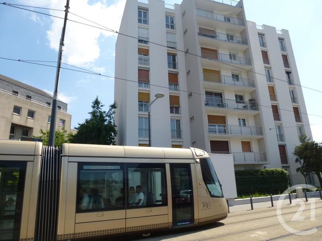 Appartement F2 à vendre - 2 pièces - 42.89 m2 - ORLEANS - 45 - CENTRE - Century 21 Help'Immo