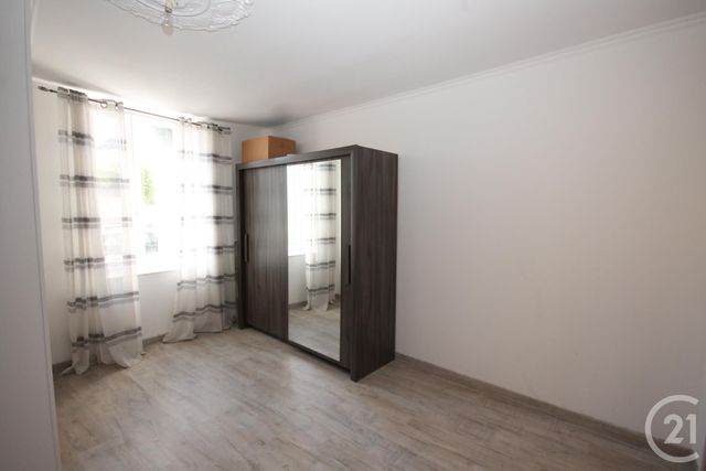 Appartement F2 à vendre - 2 pièces - 60.33 m2 - ORLEANS - 45 - CENTRE - Century 21 Help'Immo