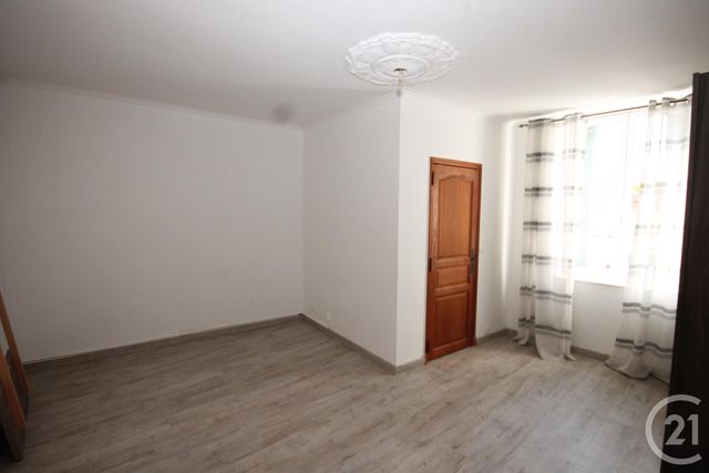 Appartement F2 à vendre - 2 pièces - 60.33 m2 - ORLEANS - 45 - CENTRE - Century 21 Help'Immo