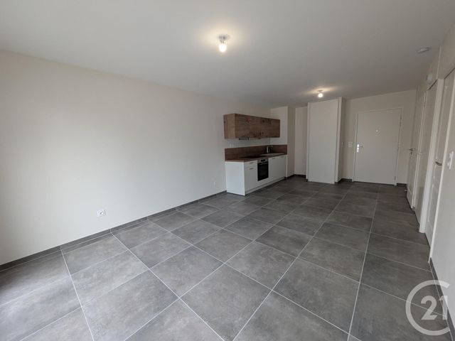 Appartement F2 à louer - 2 pièces - 45.0 m2 - ST JEAN DE LA RUELLE - 45 - CENTRE - Century 21 Help'Immo