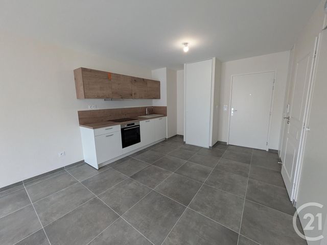 Appartement F2 à louer - 2 pièces - 45.0 m2 - ST JEAN DE LA RUELLE - 45 - CENTRE - Century 21 Help'Immo