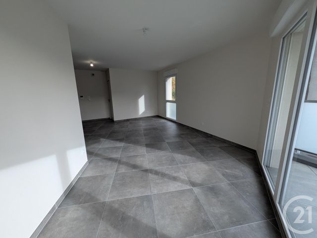 Appartement F3 à louer - 3 pièces - 65.8 m2 - ST JEAN DE LA RUELLE - 45 - CENTRE - Century 21 Help'Immo