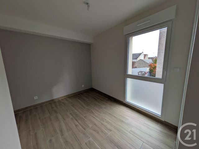 Appartement F3 à louer - 3 pièces - 65.8 m2 - ST JEAN DE LA RUELLE - 45 - CENTRE - Century 21 Help'Immo