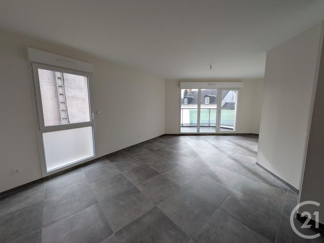 Appartement F3 à louer - 3 pièces - 65.8 m2 - ST JEAN DE LA RUELLE - 45 - CENTRE - Century 21 Help'Immo