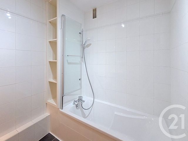 Appartement F2 à vendre - 2 pièces - 46.56 m2 - OLIVET - 45 - CENTRE - Century 21 Help'Immo