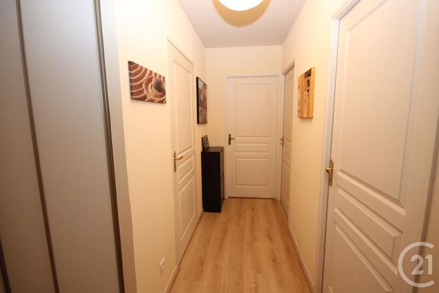 Afficher la photo en grand Appartement F2 à louer - 2 pièces - 48.82 m2 - ST JEAN DE BRAYE - 45 - CENTRE - Century 21 Help'Immo