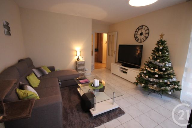 Afficher la photo en grand Appartement F2 à louer - 2 pièces - 48.82 m2 - ST JEAN DE BRAYE - 45 - CENTRE - Century 21 Help'Immo