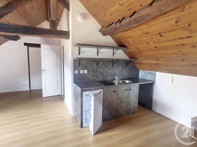 Appartement F1 à louer - 1 pièce - 26.59 m2 - ORLEANS - 45 - CENTRE - Century 21 Help'Immo