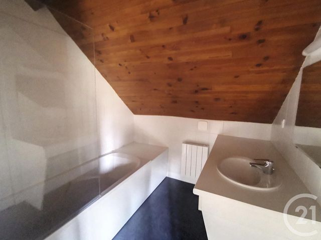 Appartement F1 à louer - 1 pièce - 26.59 m2 - ORLEANS - 45 - CENTRE - Century 21 Help'Immo