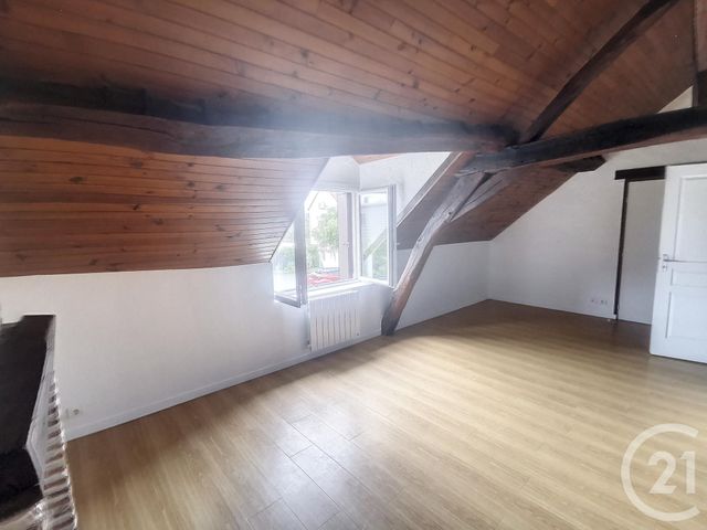 Appartement F1 à louer - 1 pièce - 26.59 m2 - ORLEANS - 45 - CENTRE - Century 21 Help'Immo