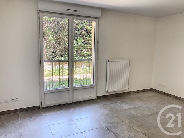 Afficher la photo en grand Appartement F1 à louer - 1 pièce - 26.59 m2 - ST JEAN DE LA RUELLE - 45 - CENTRE - Century 21 Help'Immo