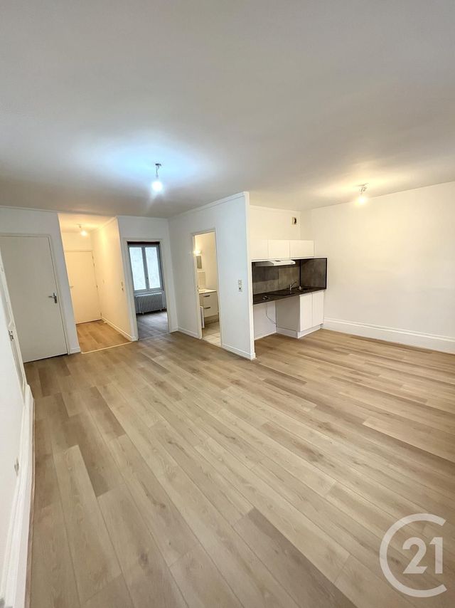 Afficher la photo en grand Appartement T2 à louer - 2 pièces - 40.11 m2 - ORLEANS - 45 - CENTRE - Century 21 Help'Immo