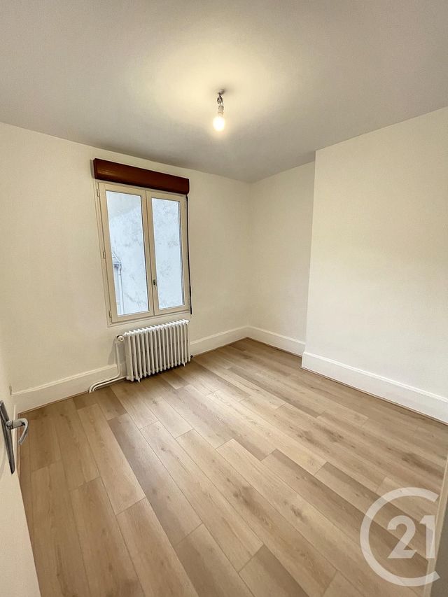 Afficher la photo en grand Appartement T2 à louer - 2 pièces - 40.11 m2 - ORLEANS - 45 - CENTRE - Century 21 Help'Immo