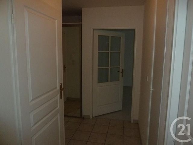 Appartement F2 à louer - 2 pièces - 44.04 m2 - ST JEAN DE LA RUELLE - 45 - CENTRE - Century 21 Help'Immo