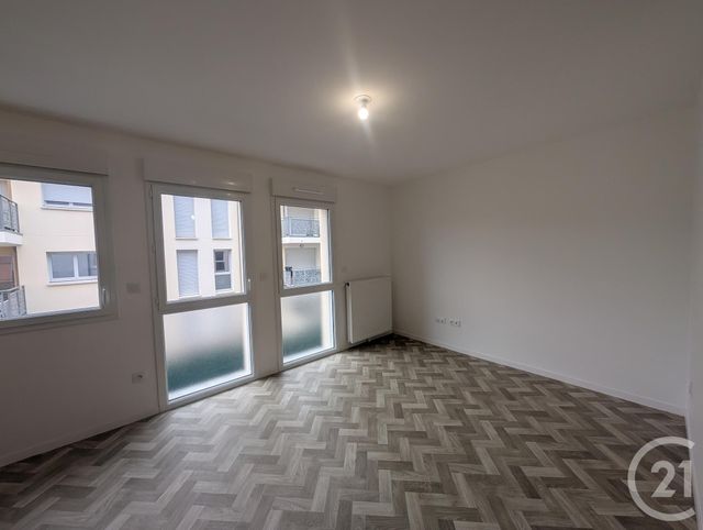 Appartement F1 à louer - 1 pièce - 35.0 m2 - SARAN - 45 - CENTRE - Century 21 Help'Immo