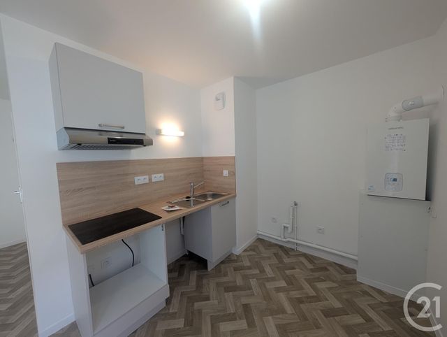 Appartement F1 à louer - 1 pièce - 35.0 m2 - SARAN - 45 - CENTRE - Century 21 Help'Immo