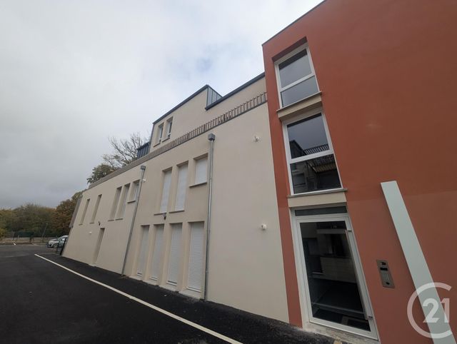 Appartement F1 à louer - 1 pièce - 35.0 m2 - SARAN - 45 - CENTRE - Century 21 Help'Immo