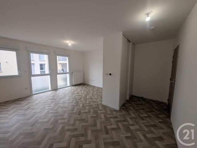 Appartement F1 à louer - 1 pièce - 35.0 m2 - SARAN - 45 - CENTRE - Century 21 Help'Immo