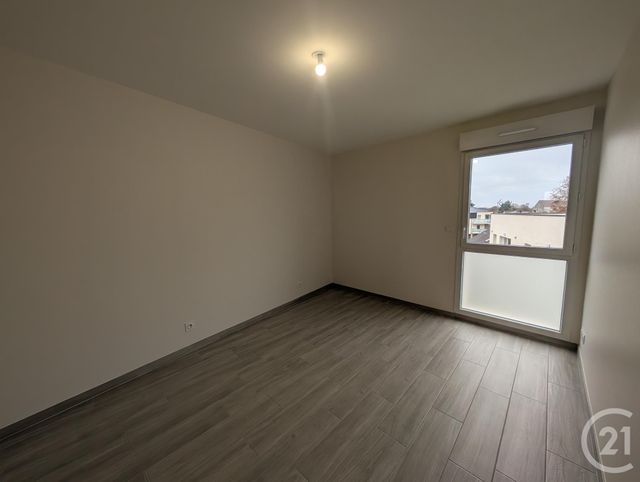 Appartement F3 à louer - 3 pièces - 62.0 m2 - ST JEAN DE LA RUELLE - 45 - CENTRE - Century 21 Help'Immo