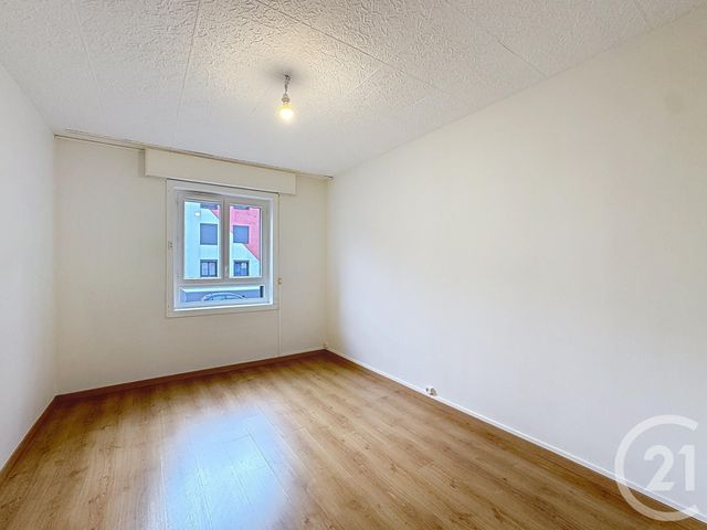 Appartement F4 à vendre - 4 pièces - 71.37 m2 - ST JEAN DE LA RUELLE - 45 - CENTRE - Century 21 Help'Immo