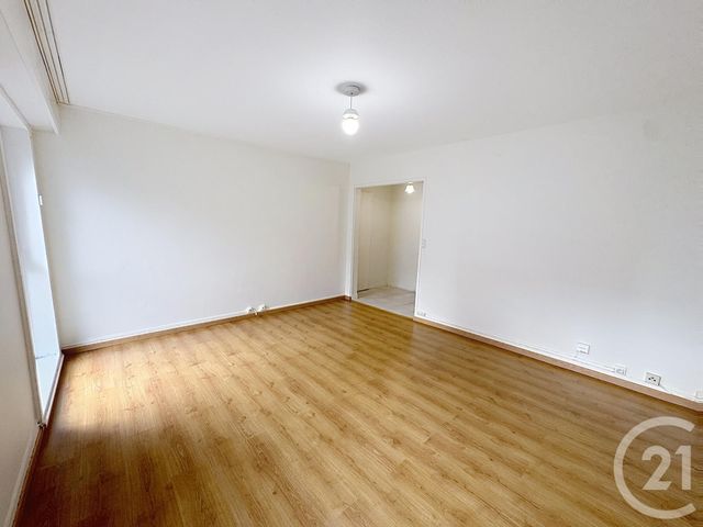 Appartement F4 à vendre - 4 pièces - 71.37 m2 - ST JEAN DE LA RUELLE - 45 - CENTRE - Century 21 Help'Immo