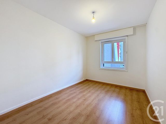 Appartement F4 à vendre - 4 pièces - 71.37 m2 - ST JEAN DE LA RUELLE - 45 - CENTRE - Century 21 Help'Immo