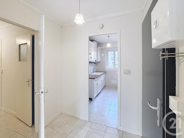 Appartement F4 à vendre - 4 pièces - 71.37 m2 - ST JEAN DE LA RUELLE - 45 - CENTRE - Century 21 Help'Immo