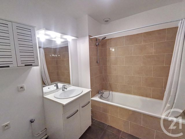 Appartement F3 à vendre - 3 pièces - 64.28 m2 - LA CHAPELLE ST MESMIN - 45 - CENTRE - Century 21 Help'Immo