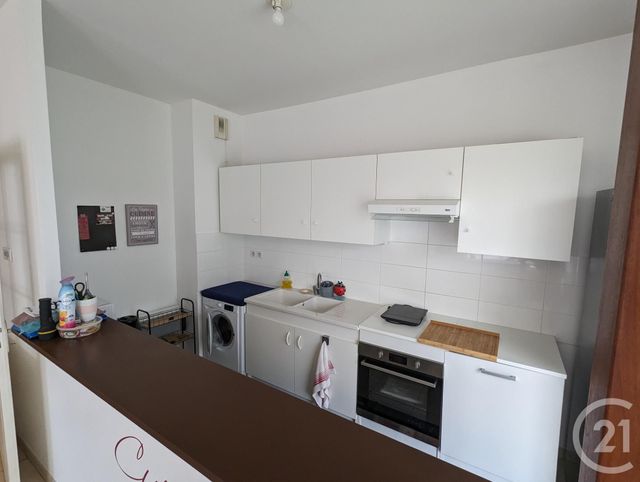 Appartement F3 à vendre - 3 pièces - 58.84 m2 - ORLEANS - 45 - CENTRE - Century 21 Help'Immo