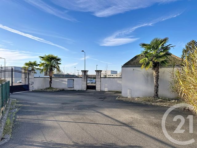 maison à vendre - 7 pièces - 145.0 m2 - LA CHAPELLE ST MESMIN - 45 - CENTRE - Century 21 Help'Immo