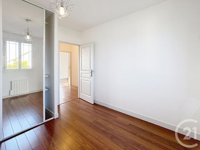 maison à vendre - 7 pièces - 145.0 m2 - LA CHAPELLE ST MESMIN - 45 - CENTRE - Century 21 Help'Immo