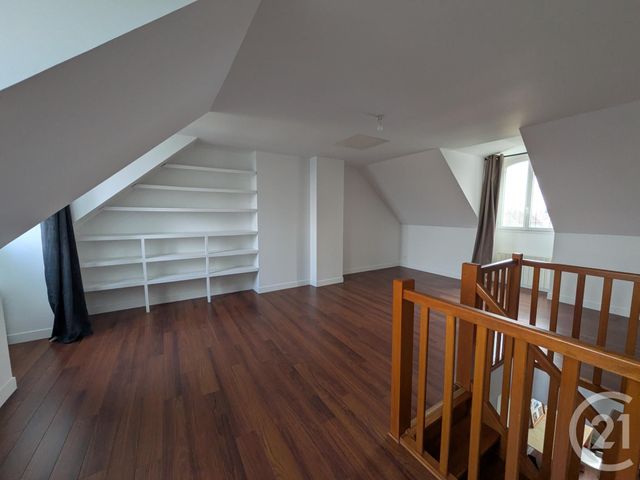 maison à louer - 7 pièces - 145.0 m2 - LA CHAPELLE ST MESMIN - 45 - CENTRE - Century 21 Help'Immo