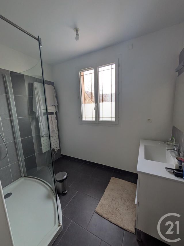 maison à louer - 7 pièces - 145.0 m2 - LA CHAPELLE ST MESMIN - 45 - CENTRE - Century 21 Help'Immo