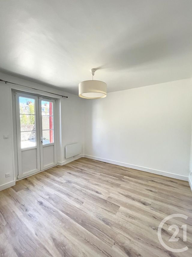 Appartement F3 à louer - 3 pièces - 52.4 m2 - ORLEANS - 45 - CENTRE - Century 21 Help'Immo