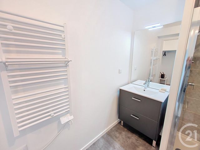 Appartement F1 à louer - 1 pièce - 22.27 m2 - LA CHAPELLE ST MESMIN - 45 - CENTRE - Century 21 Help'Immo