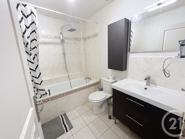 maison à louer - 3 pièces - 67.0 m2 - CHANTEAU - 45 - CENTRE - Century 21 Help'Immo