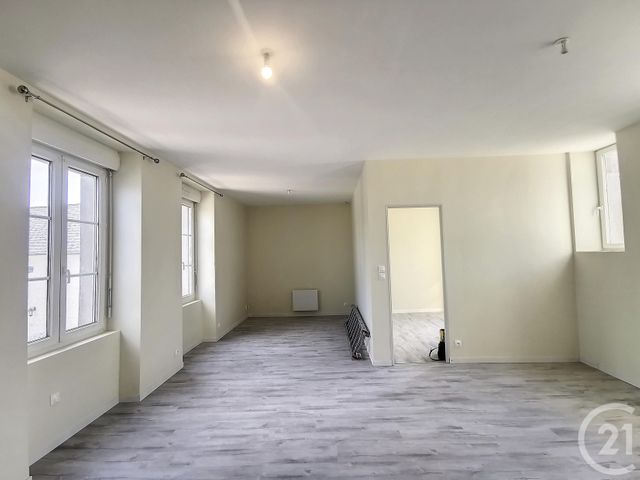Appartement F3 à louer - 3 pièces - 81.72 m2 - GRENEVILLE EN BEAUCE - 45 - CENTRE - Century 21 Help'Immo