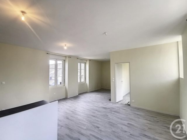 Appartement F3 à louer - 3 pièces - 81.72 m2 - GRENEVILLE EN BEAUCE - 45 - CENTRE - Century 21 Help'Immo