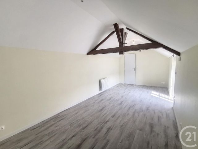 Appartement F3 à louer - 3 pièces - 81.72 m2 - GRENEVILLE EN BEAUCE - 45 - CENTRE - Century 21 Help'Immo