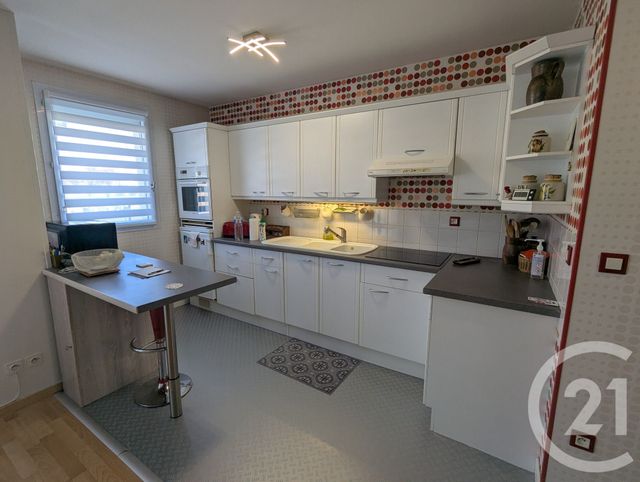 Appartement F4 à vendre - 4 pièces - 79.77 m2 - LA CHAPELLE ST MESMIN - 45 - CENTRE - Century 21 Help'Immo