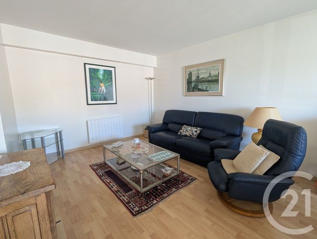 Appartement F4 à vendre - 4 pièces - 79.77 m2 - LA CHAPELLE ST MESMIN - 45 - CENTRE - Century 21 Help'Immo