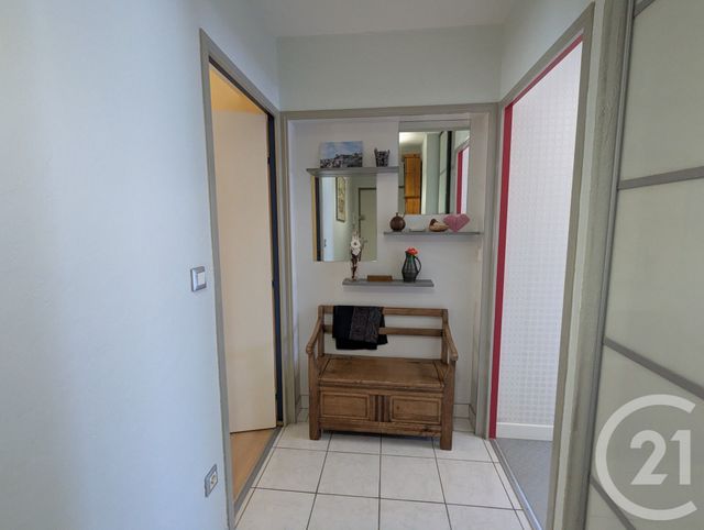 Appartement F4 à vendre - 4 pièces - 79.77 m2 - LA CHAPELLE ST MESMIN - 45 - CENTRE - Century 21 Help'Immo